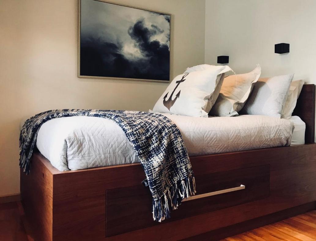 Salt Box Hideaway Apartment สตรอน ภายนอก รูปภาพ